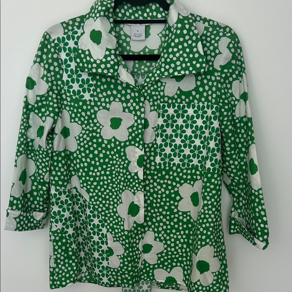 Cali Girls Green and White Floral Blouse